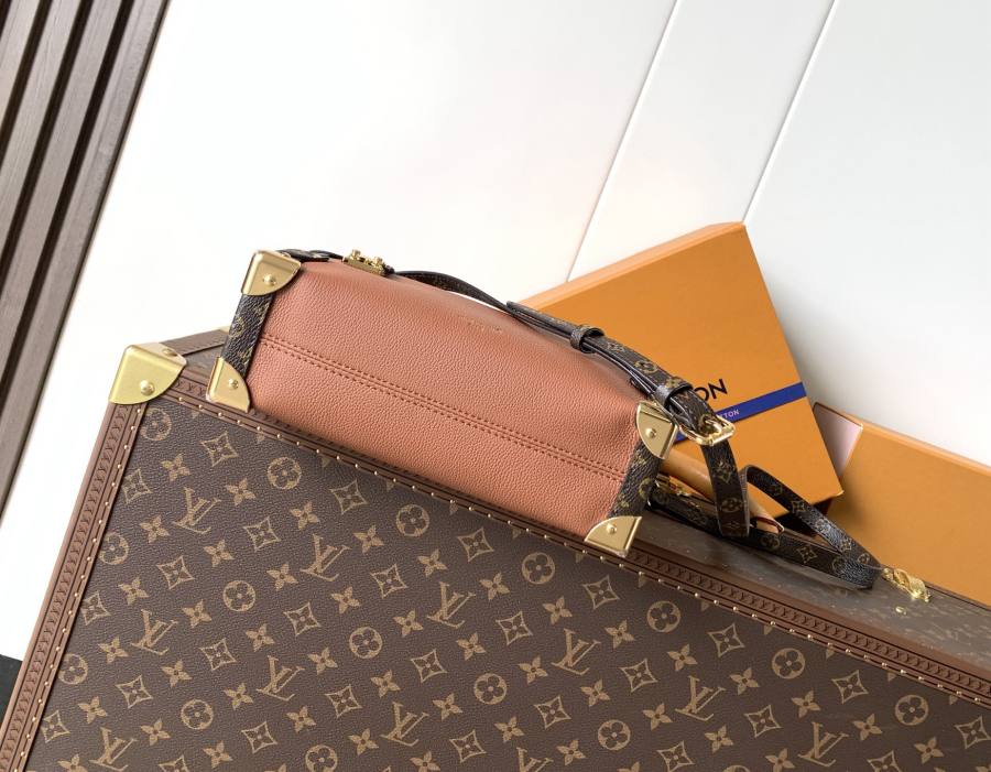 Louis Vuitton Handbag M27435 585D