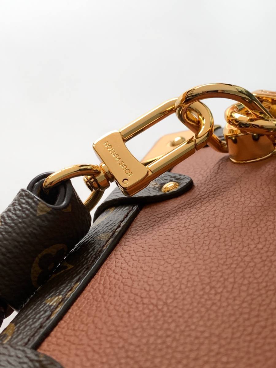Louis Vuitton Handbag M27435 585D