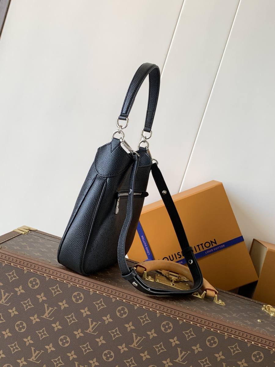 Louis Vuitton Handbag M27459 BF66