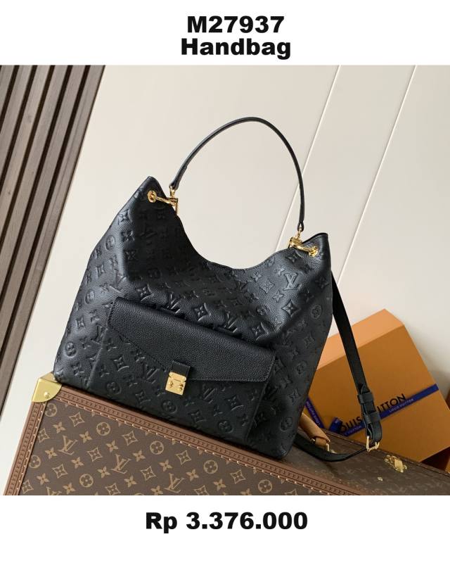 Louis Vuitton Handbag M27937 42DD