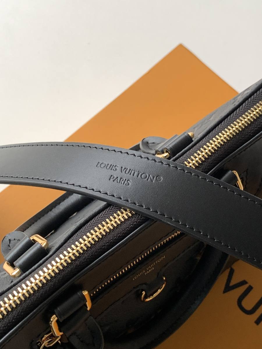 Louis Vuitton Handbag M29153 0030