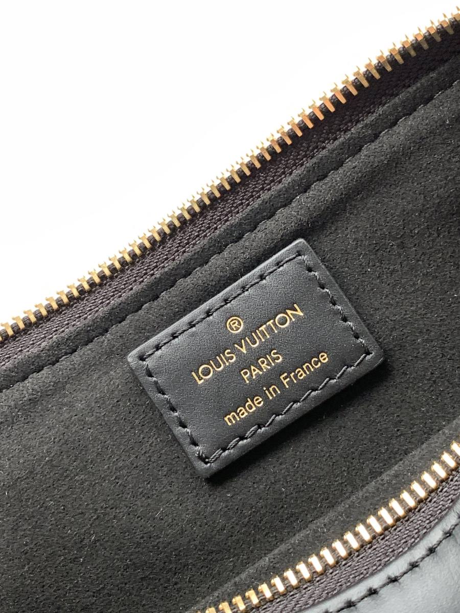 Louis Vuitton Handbag M29153 0030