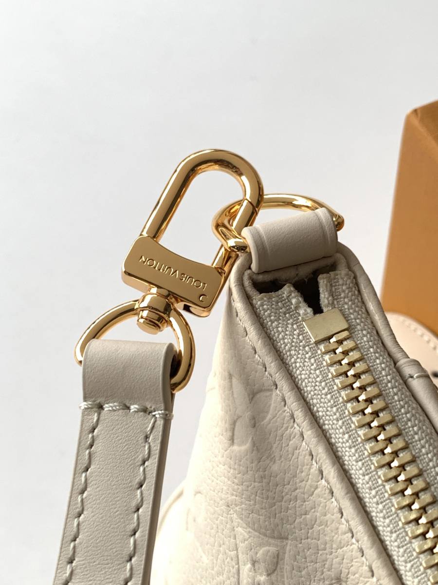 Louis Vuitton Handbag M29153 A5D5