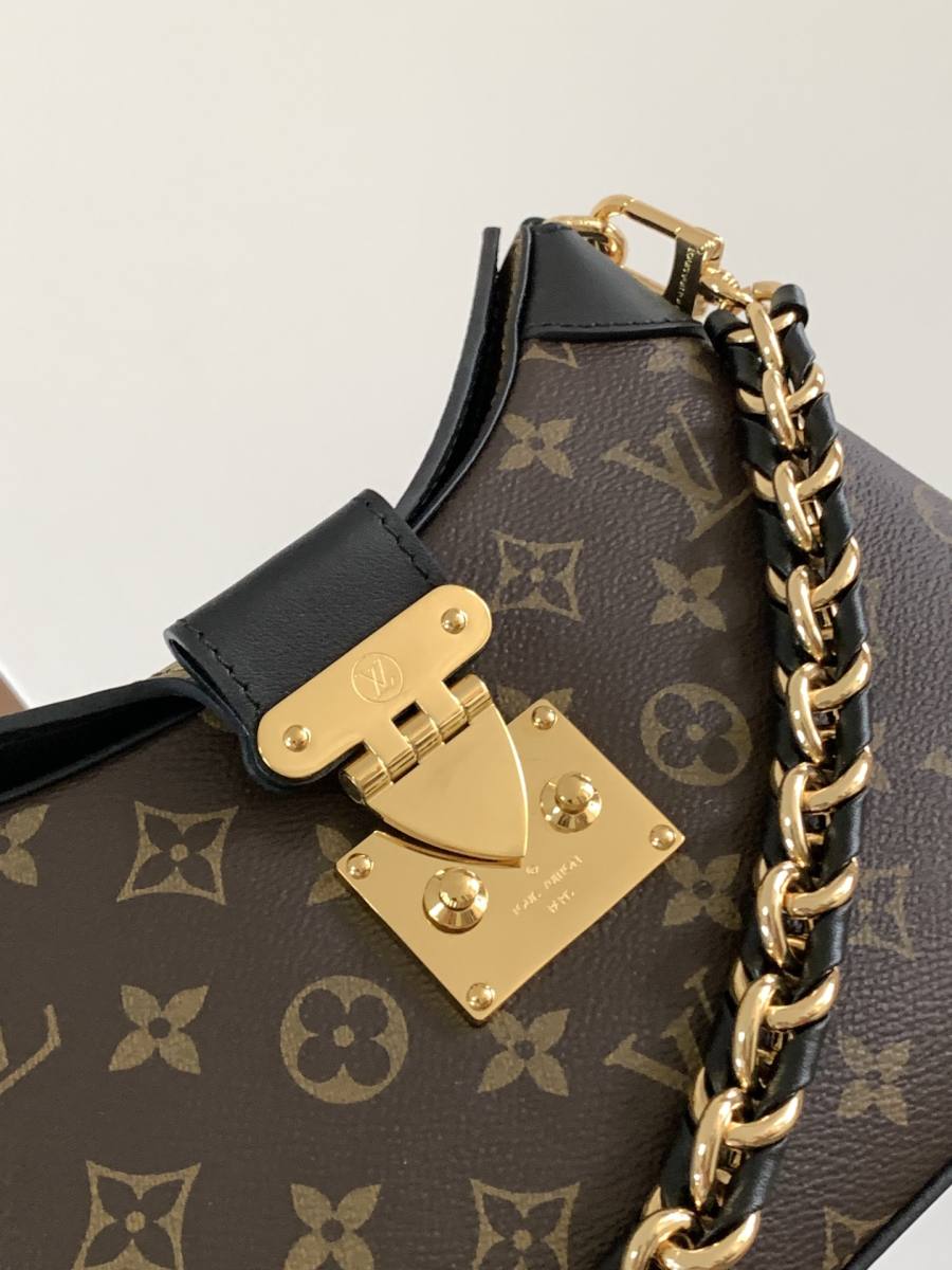 Louis Vuitton Handbag M46659 BDE4