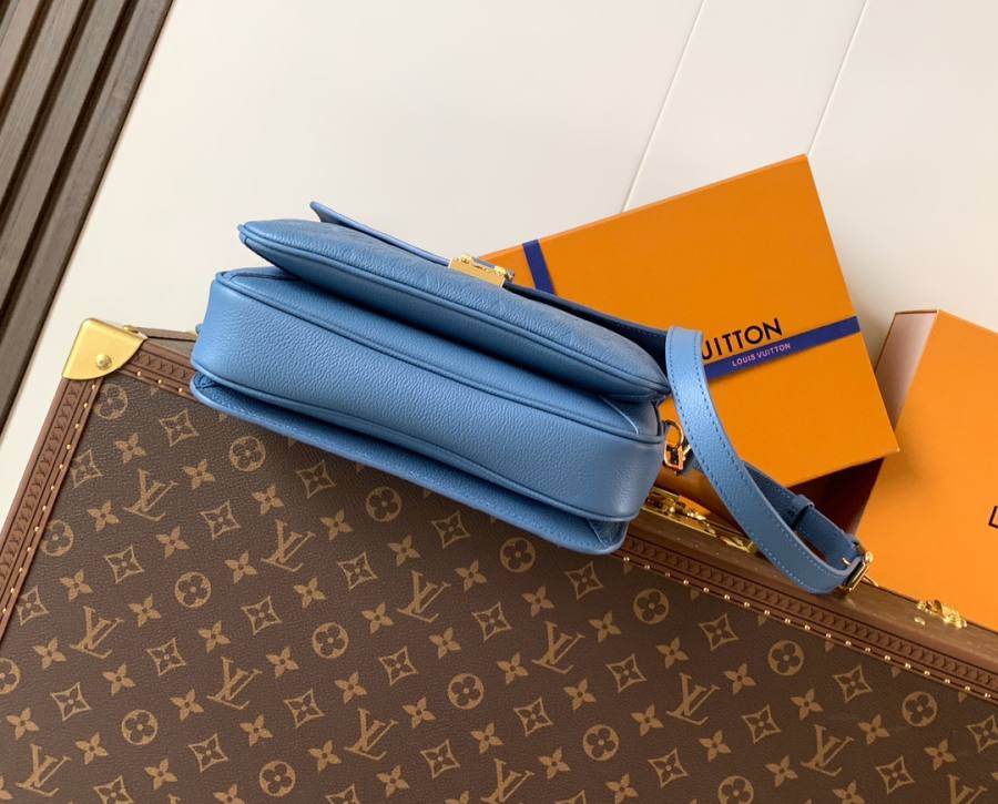 Louis Vuitton Handbag M47142 9649