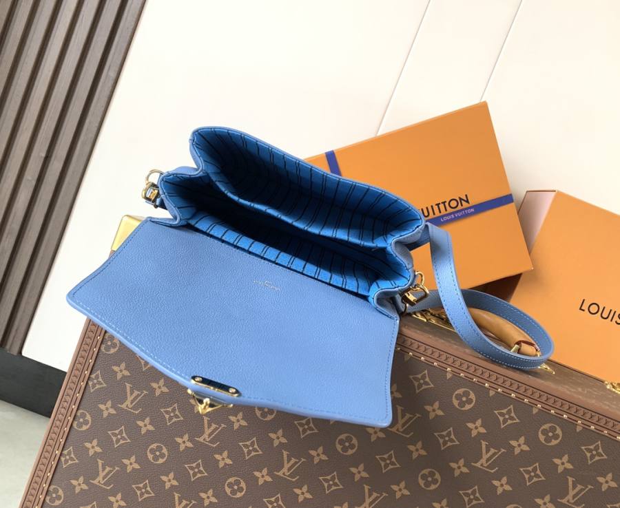 Louis Vuitton Handbag M47142 9649