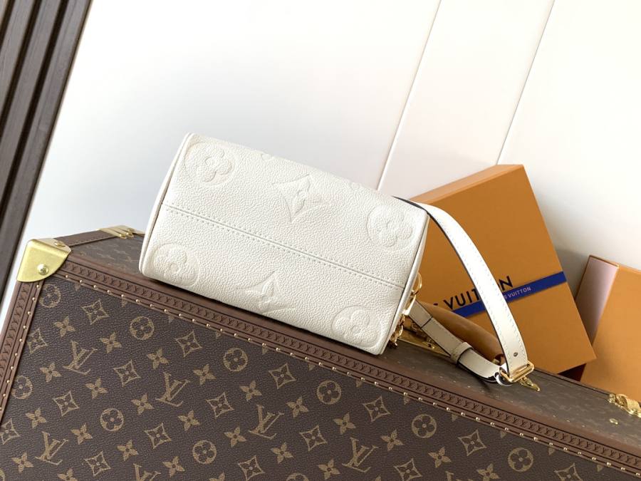 Louis Vuitton Handbag M58954 847C