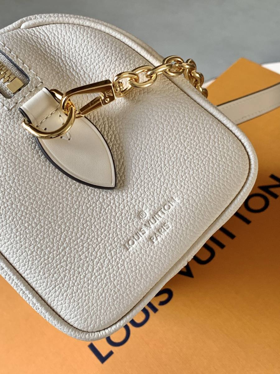 Louis Vuitton Handbag M58954 847C