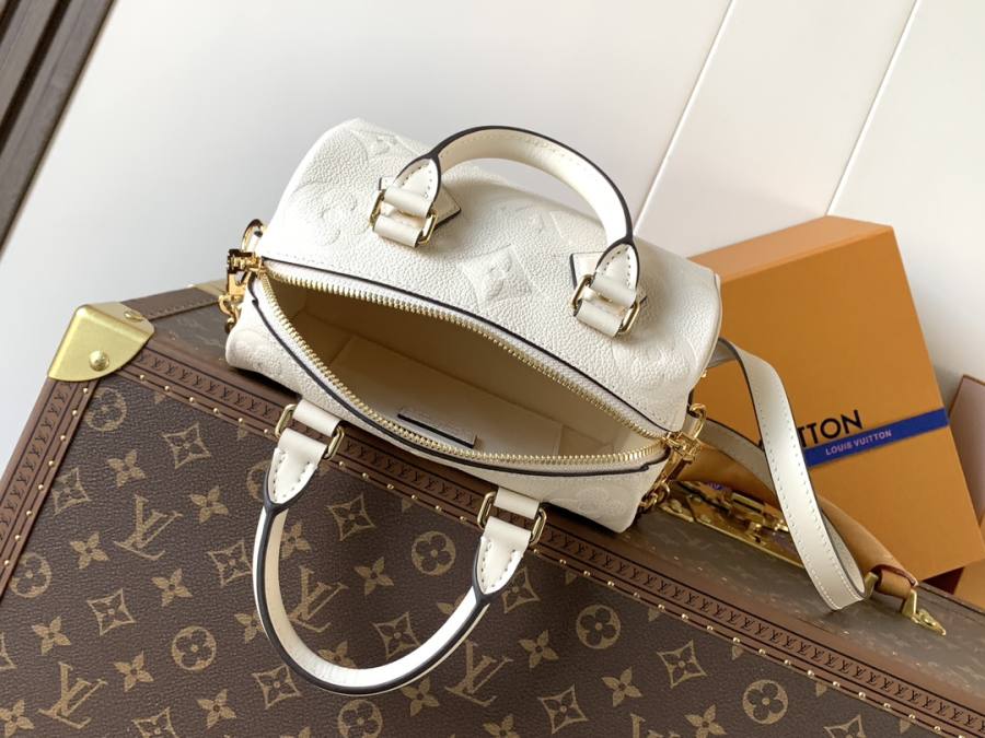 Louis Vuitton Handbag M58954 847C