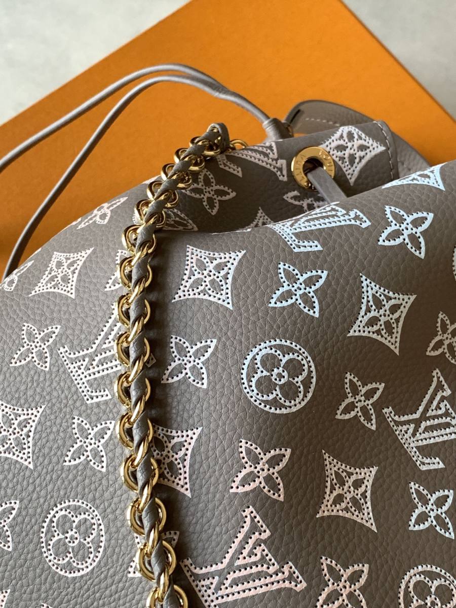 Louis Vuitton Handbag M59203 8470