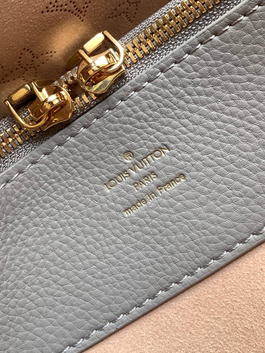 Louis Vuitton Handbag M59203 8470