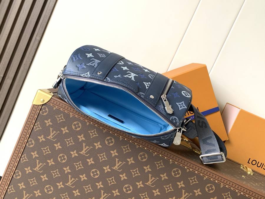 Louis Vuitton Keepall M28617 907F