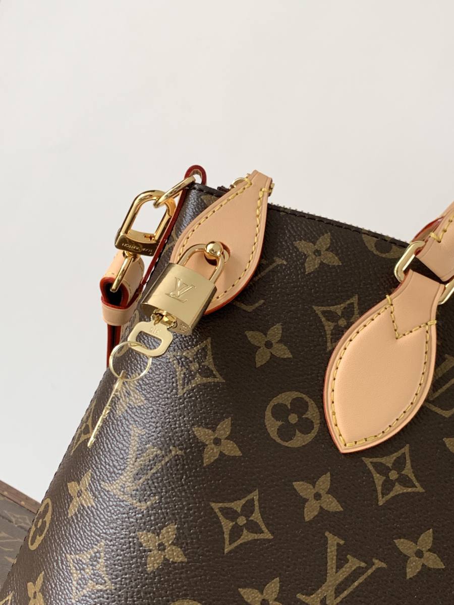 Louis Vuitton Lockit MM M26532 30 x 22 x 12 C689