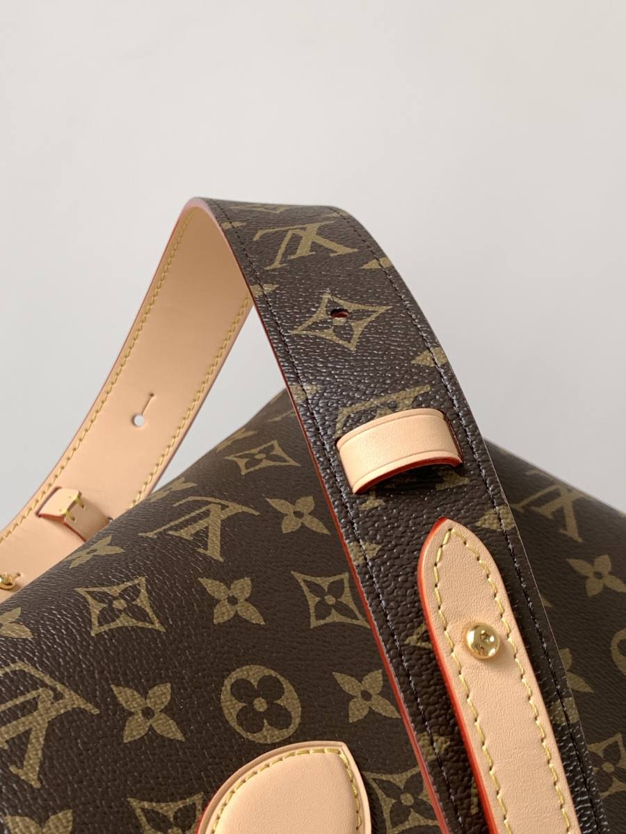 Louis Vuitton Lockit MM M26532 30 x 22 x 12 C689