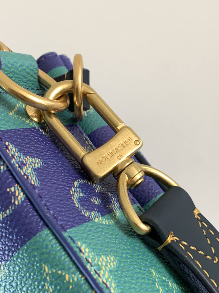 Louis Vuitton Messenger M26026 2ACF