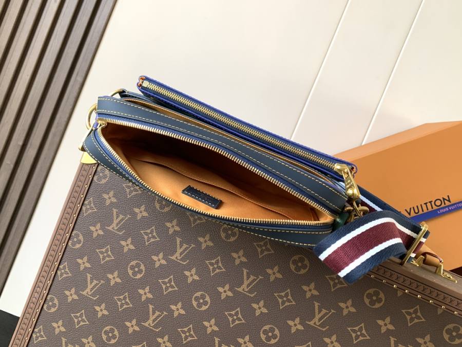 Louis Vuitton Messenger M26026 2ACF