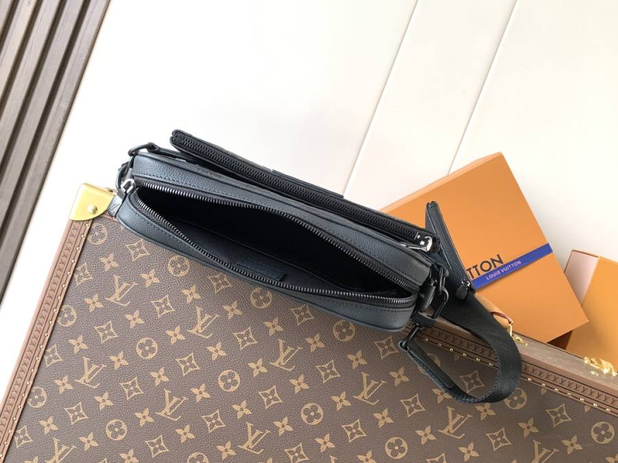 Louis Vuitton Messenger M26713 5DBC