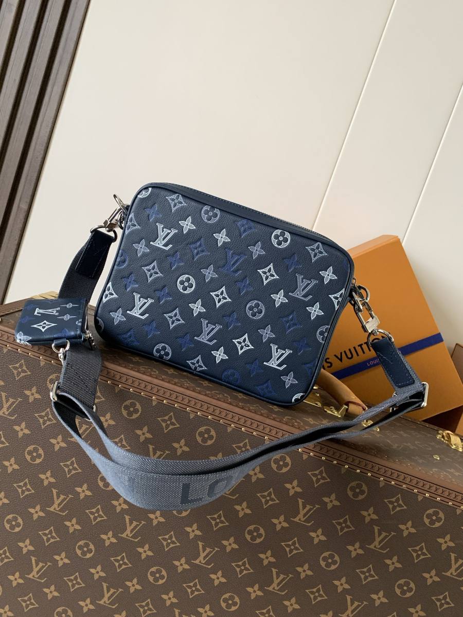 Louis Vuitton Messenger M28618 EB33