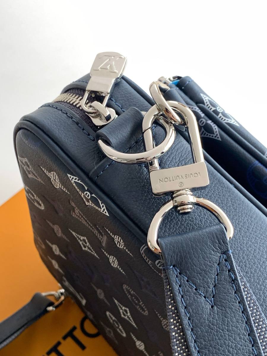 Louis Vuitton Messenger M28618 EB33