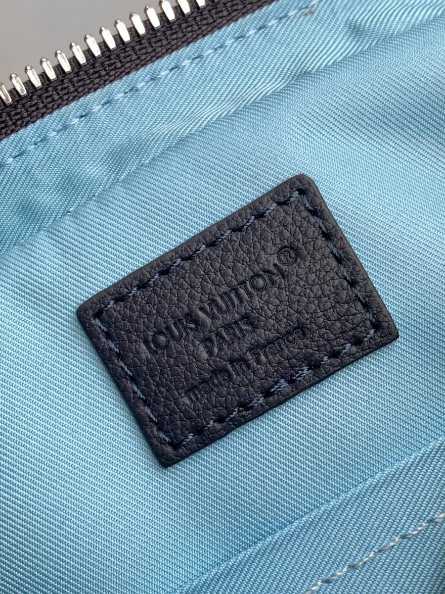 Louis Vuitton Messenger M28618 EB33