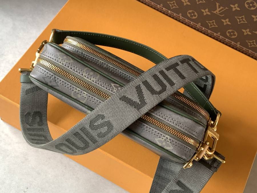 Louis Vuitton Nil Messenger M27095 27 x 20 x 7 A1A3