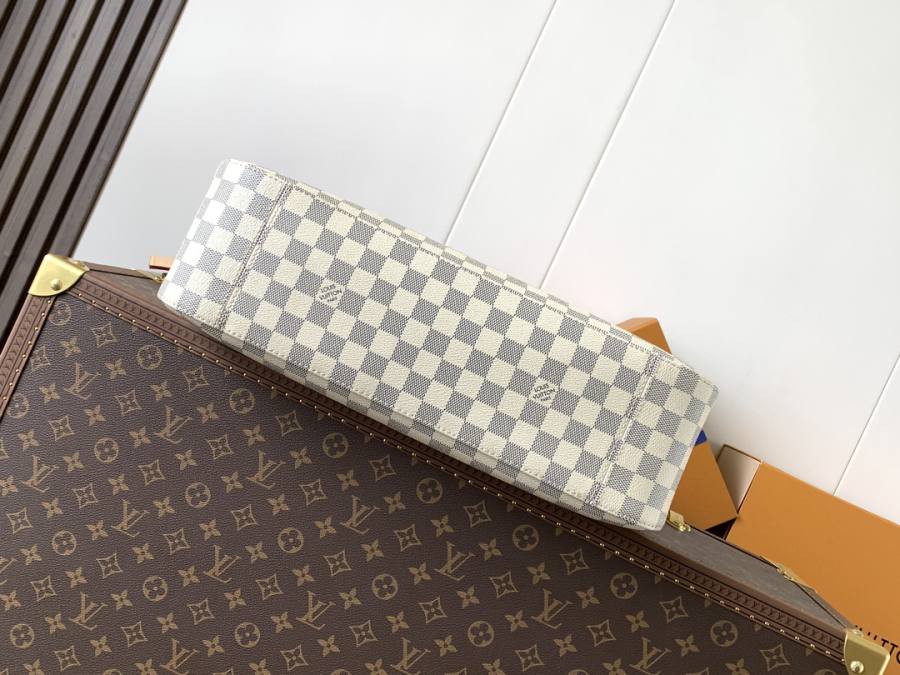 Louis Vuitton Slouchy MM M00126 32 x 24 x 12 B07D