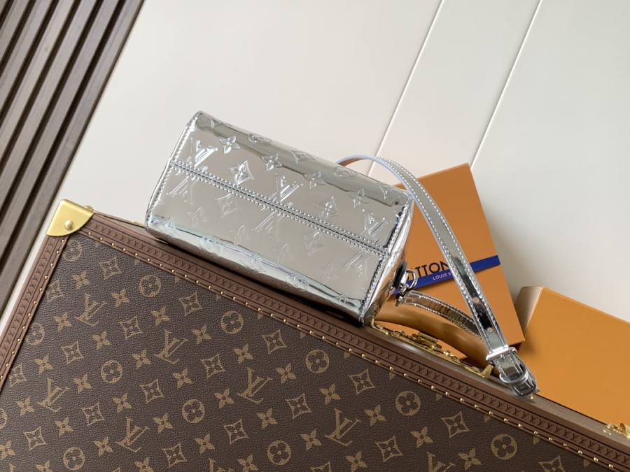 Louis Vuitton Speedy Bandoulière 20 M11987 20.5 x 13.5 x 12 C8AF