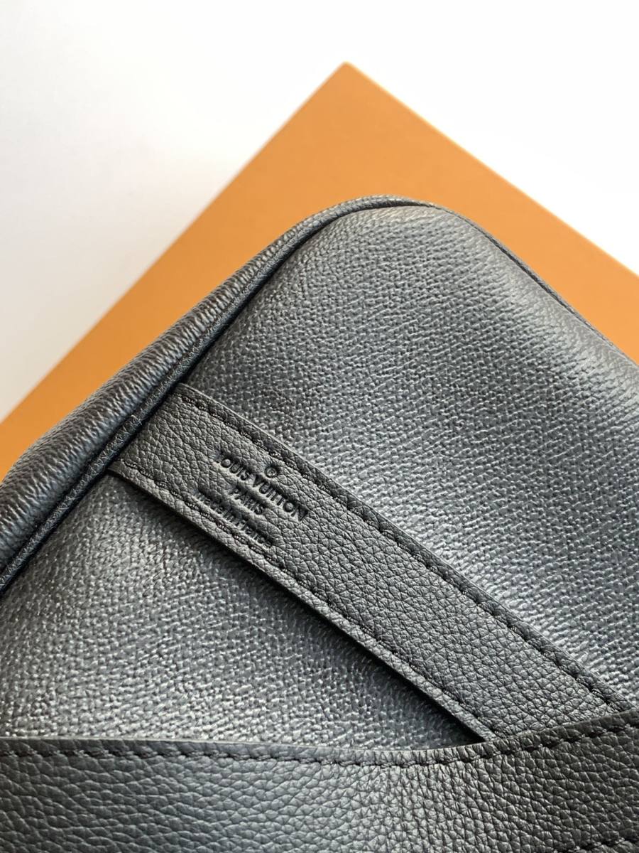 Louis Vuitton Speedy M28370 12BD